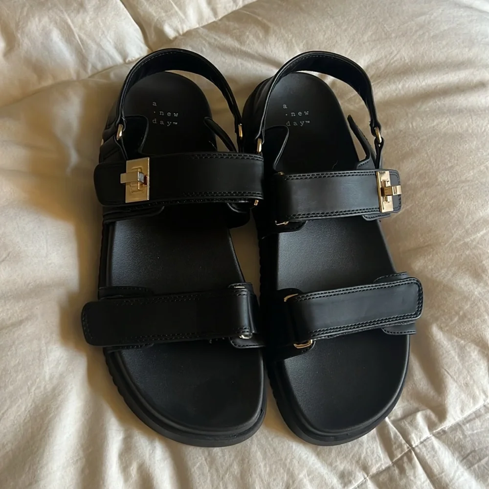 Target Sandals - Picture 2 of 5